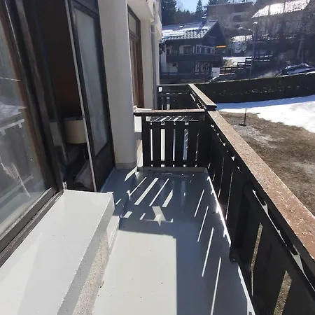 With Balcony And Parking In Apartman